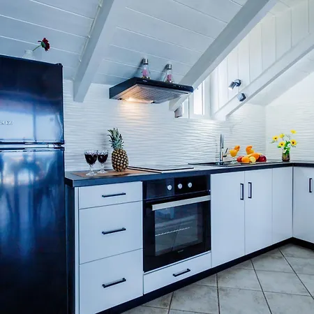Tonias - Thea House And Vrachos Attic Vakantiehuis