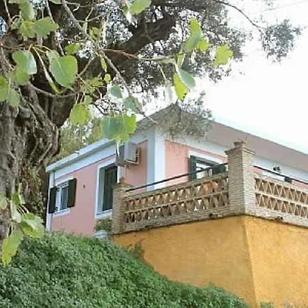 Tonias - Thea House And Vrachos Attic Vakantiehuis *