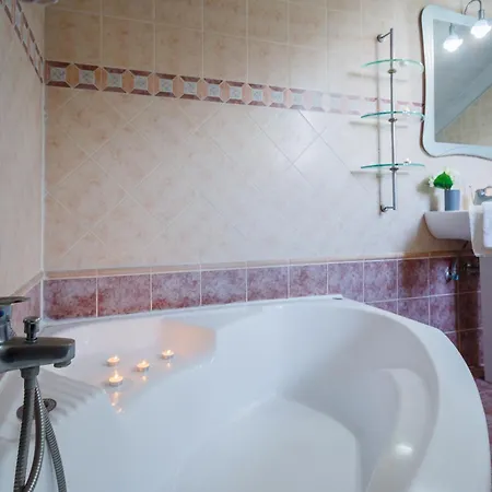 Tonias - Thea House And Vrachos Attic * اليكاناس